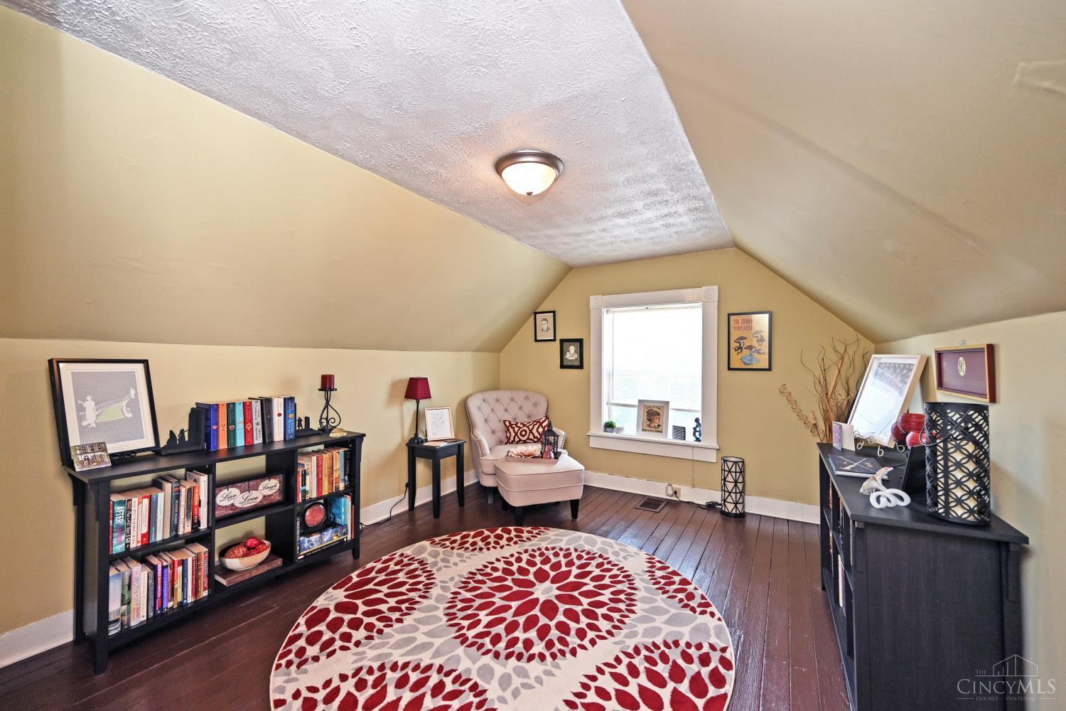 1520 William Howard Taft Road Cincinnati, OH 45206 - Photo 21 of 43