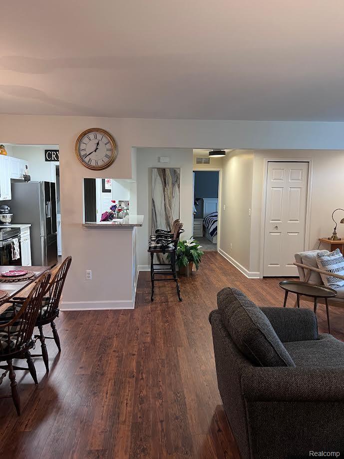 5290 Brookemonte Circle Rochester, MI 48306 - Photo 10 of 43 Gallery Image 10
