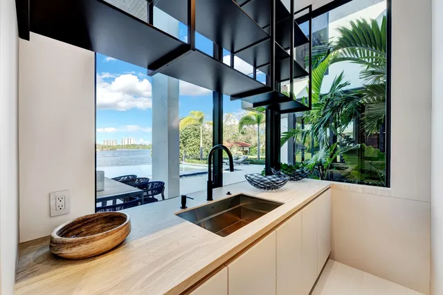 $29,500,000 | 829 Orchid Drive, Boca Raton, FL 33432