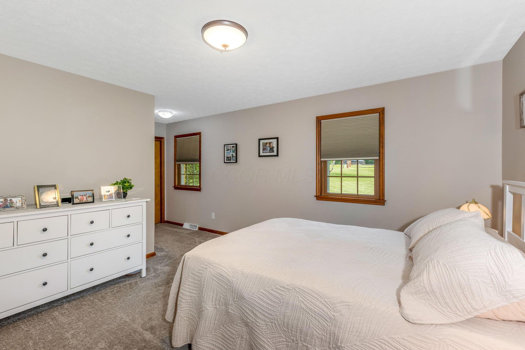 1030 Rhoda Lane Northeast Lancaster, OH 43130 - Photo 22 of 61 Primary bedroom