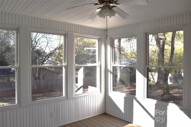 $1,850 | 320 West Stewart Avenue, Mooresville, NC 28115