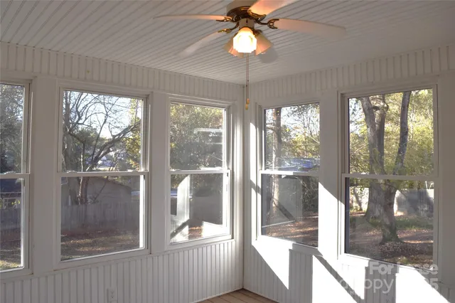 $1,850 | 320 West Stewart Avenue, Mooresville, NC 28115