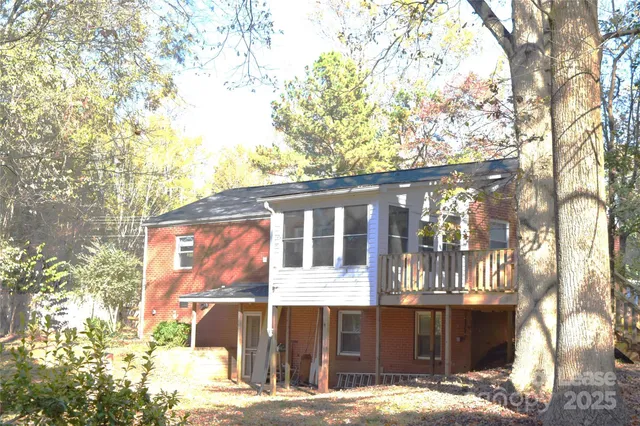 $1,850 | 320 West Stewart Avenue, Mooresville, NC 28115