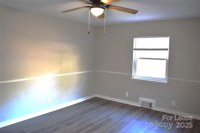 $1,850 | 320 West Stewart Avenue, Mooresville, NC 28115