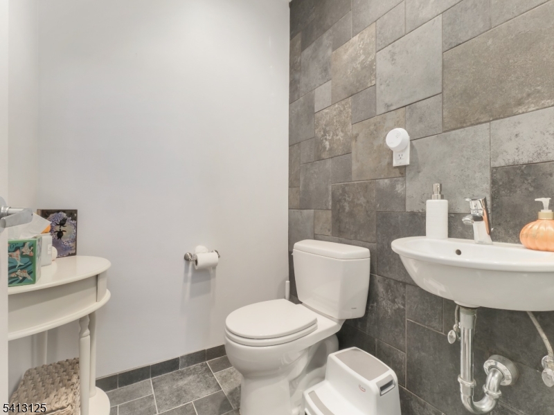 103 Park Avenue, Unit A6 Summit, NJ 07901 - Photo 15 of 22