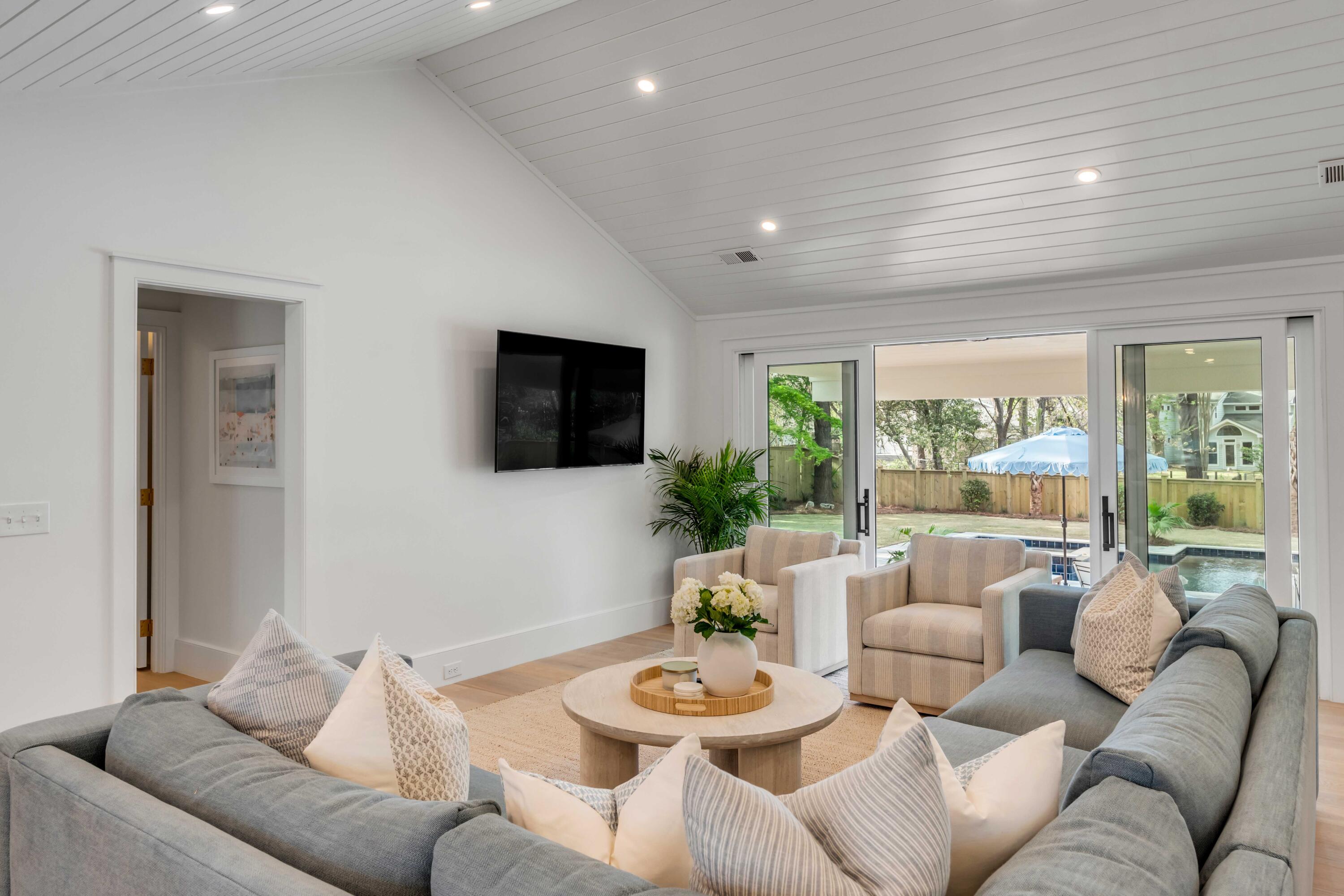 690 Pelzer Drive Mount Pleasant, SC 29464 - Photo 19 of 103 DSC04489