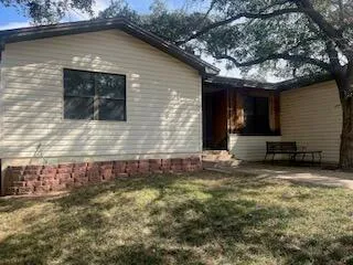 $225,000 | 60 East Canyon View Drive, Ransom Canyon, TX 79366