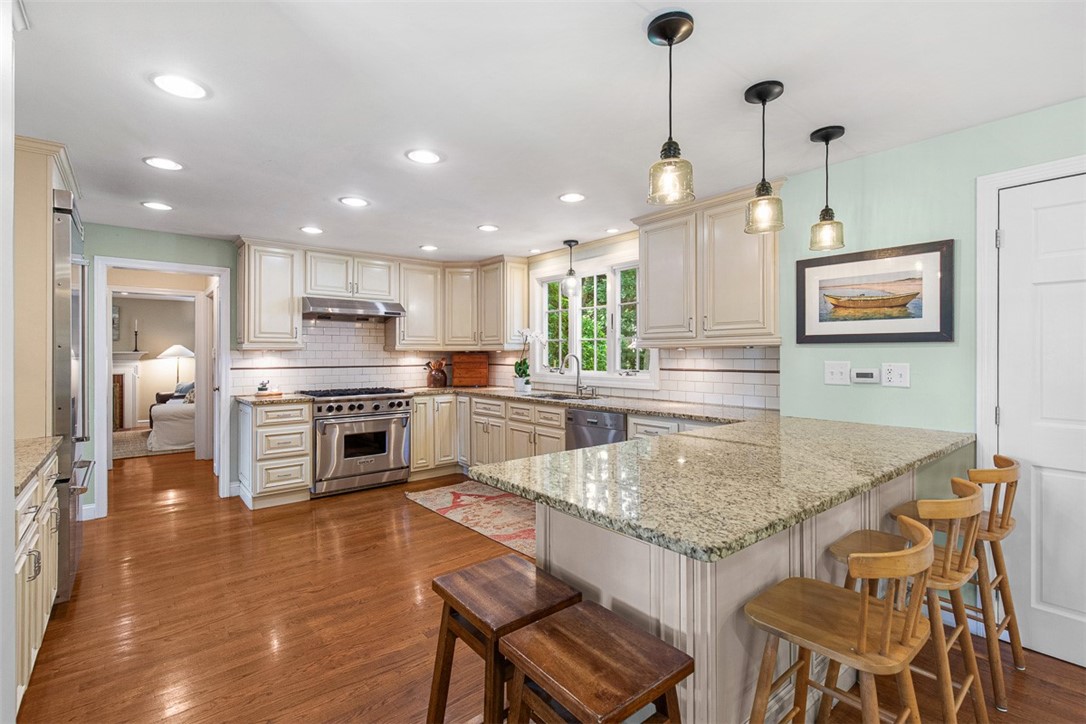 20 Terrace Drive Barrington, RI 02806 - Photo 11 of 47