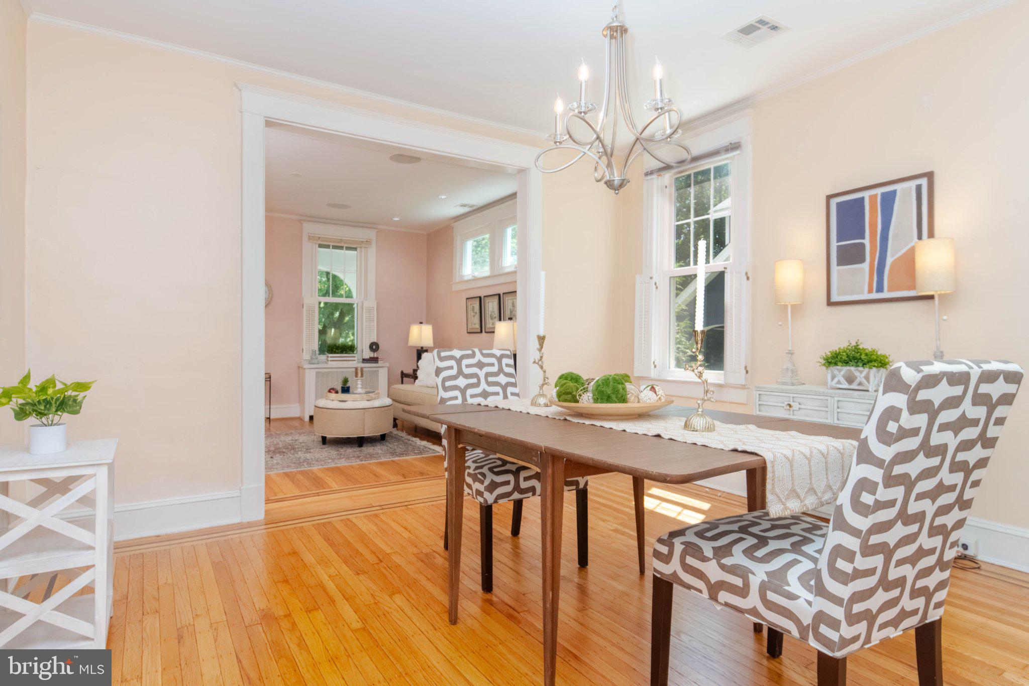 5114 Norwood Road Baltimore, MD 21212 - Photo 13 of 54 Bright and inviting dining space.