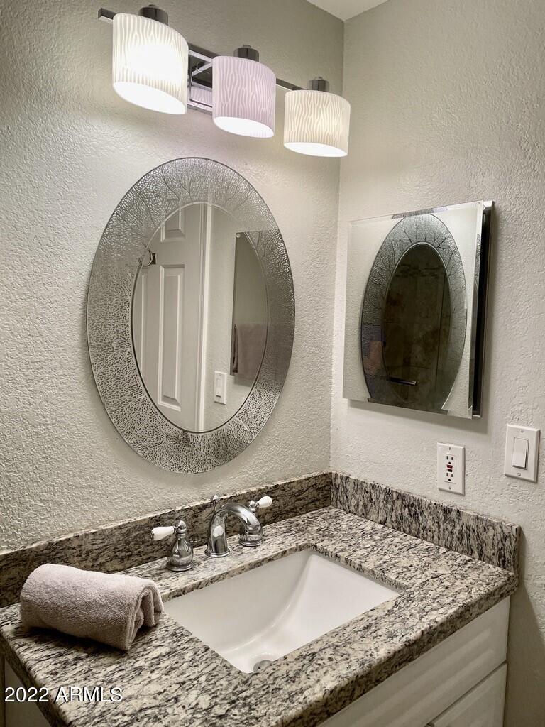 9711 East Mountain View Road, Unit 1502 Scottsdale, AZ 85258 - Photo 16 of 42 bathroom2
