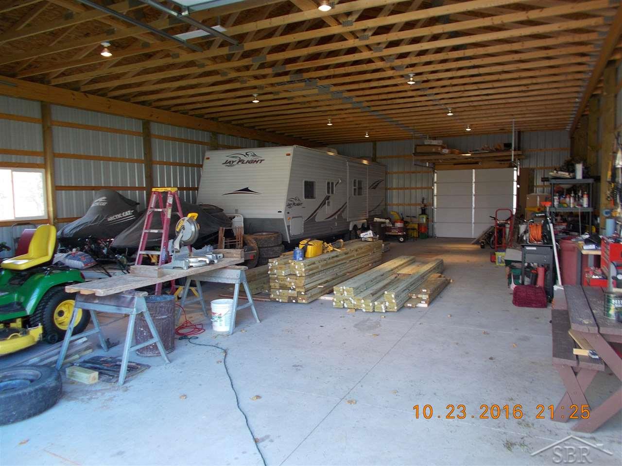 10317 Buck Road Freeland, MI 48623 - Photo 11 of 13 31306661-10.JPG
