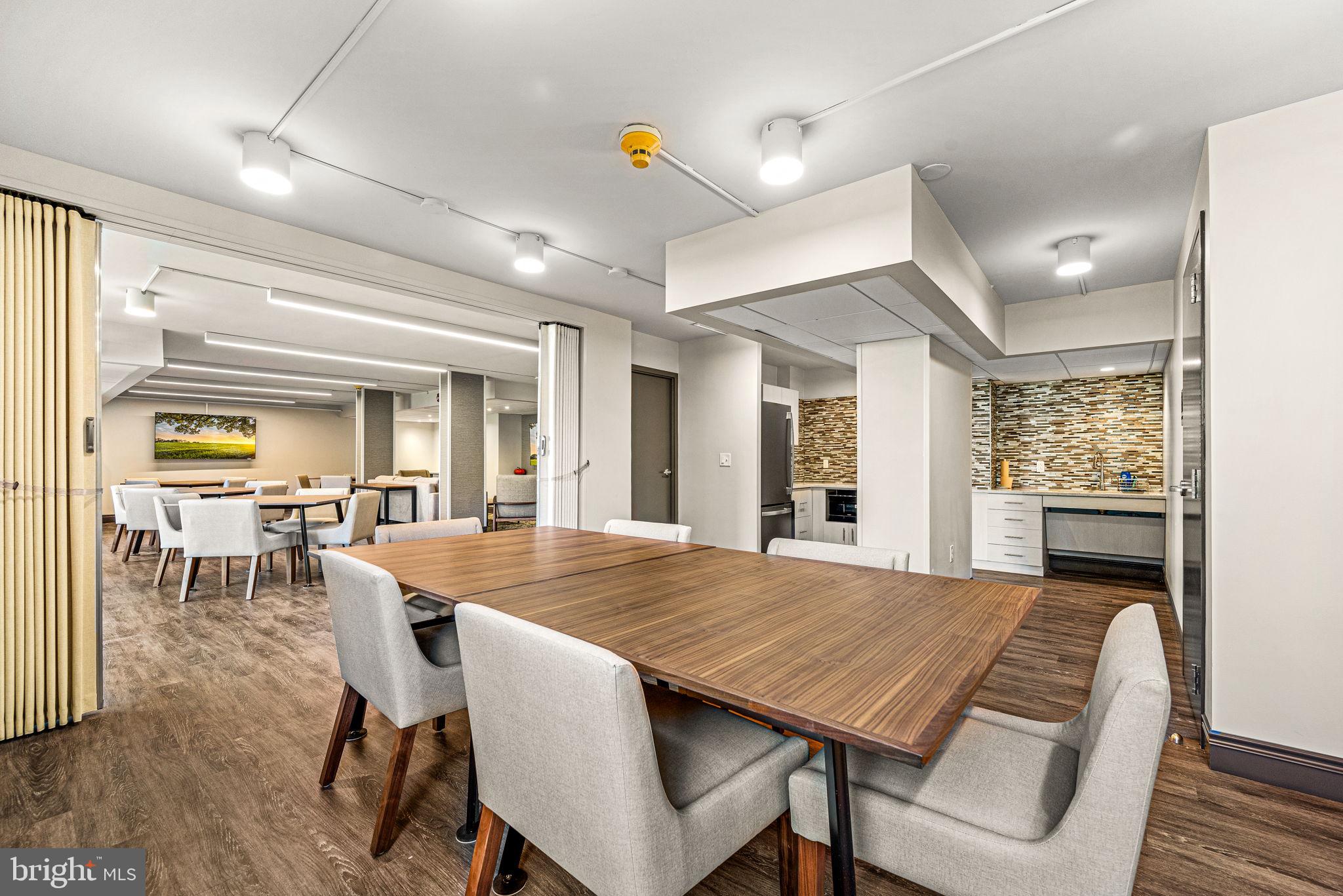 801 Yale Avenue, Unit 511 Swarthmore, PA 19081 - Photo 23 of 28 Party/meeting room modern kitchen.