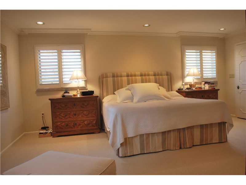 939 Valleyview Road Mt. Lebanon, PA 15243 - Photo 13 of 21 Master Bedroom.