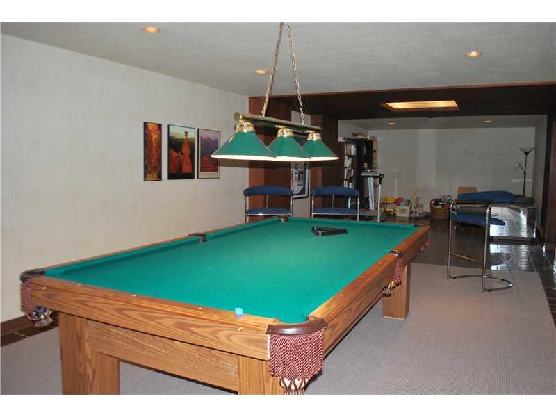 939 Valleyview Road Mt. Lebanon, PA 15243 - Photo 18 of 21 Family Room.