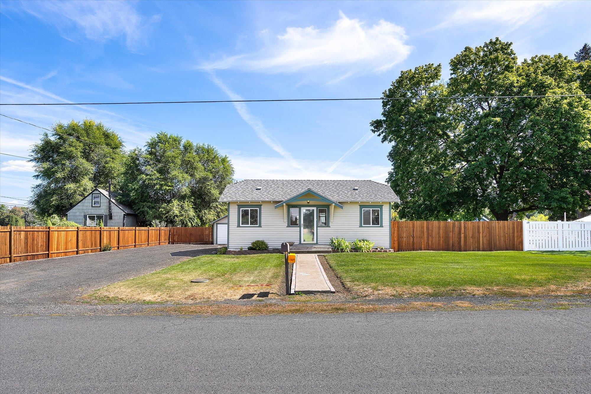 3004 North Center Road Spokane Valley, WA 99212 - Photo 2 of 28