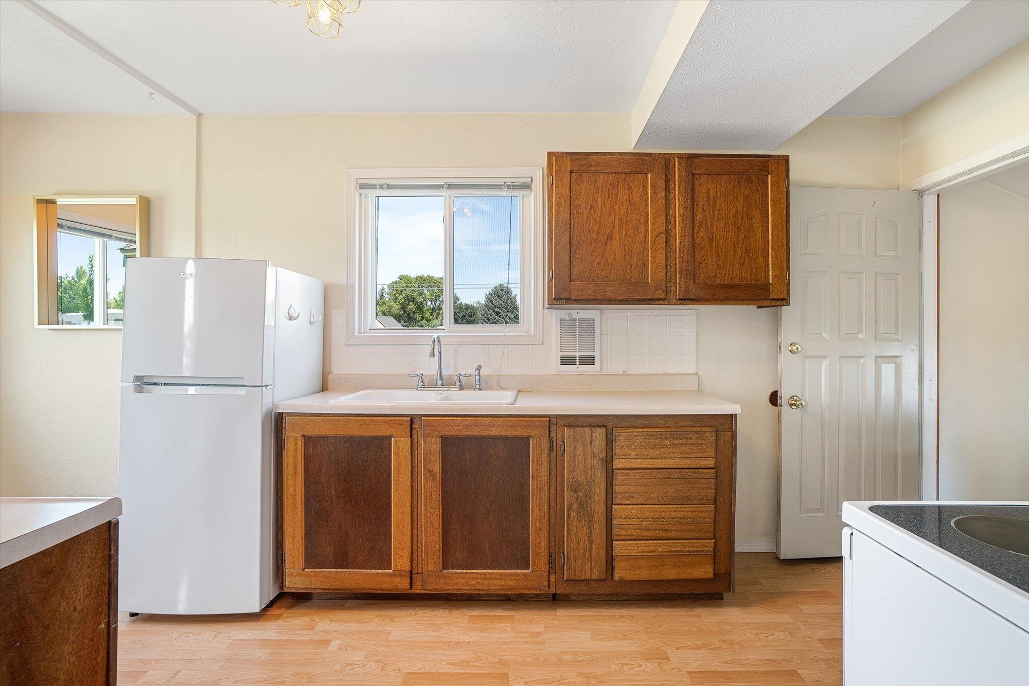 3004 North Center Road Spokane Valley, WA 99212 - Photo 5 of 28