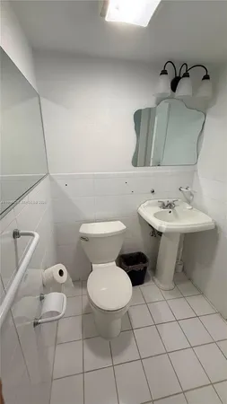 $2,000 | 4841 Northwest 7th Street, Unit 3104, Miami, FL 33126