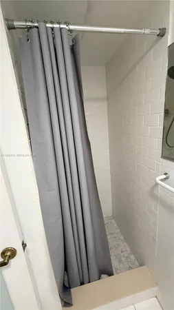 $2,000 | 4841 Northwest 7th Street, Unit 3104, Miami, FL 33126