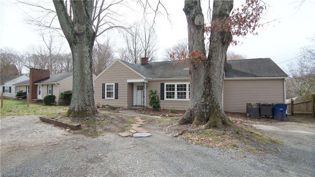 620 Oak Summit Road Winston-Salem, NC 27105 - Photo 3 of 26 Gallery Image 3