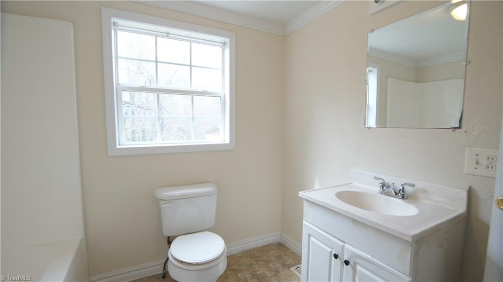 620 Oak Summit Road Winston-Salem, NC 27105 - Photo 21 of 26 Gallery Image 21