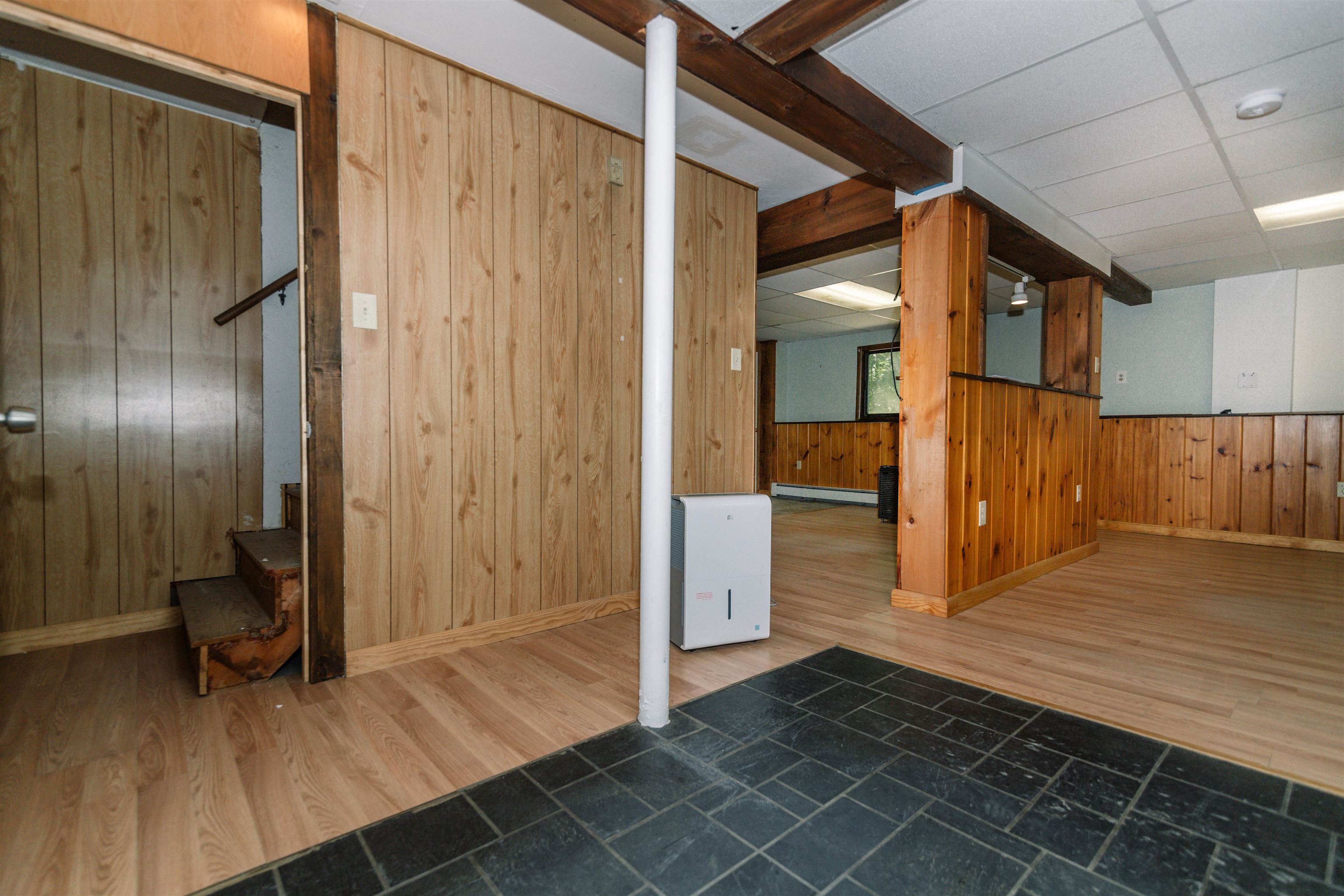 146 Hampstead Road Sandown, NH 03873 - Photo 29 of 40