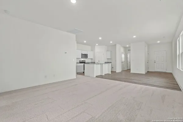 $308,990 | 10130 Pine River Drive, Schertz, TX 78154