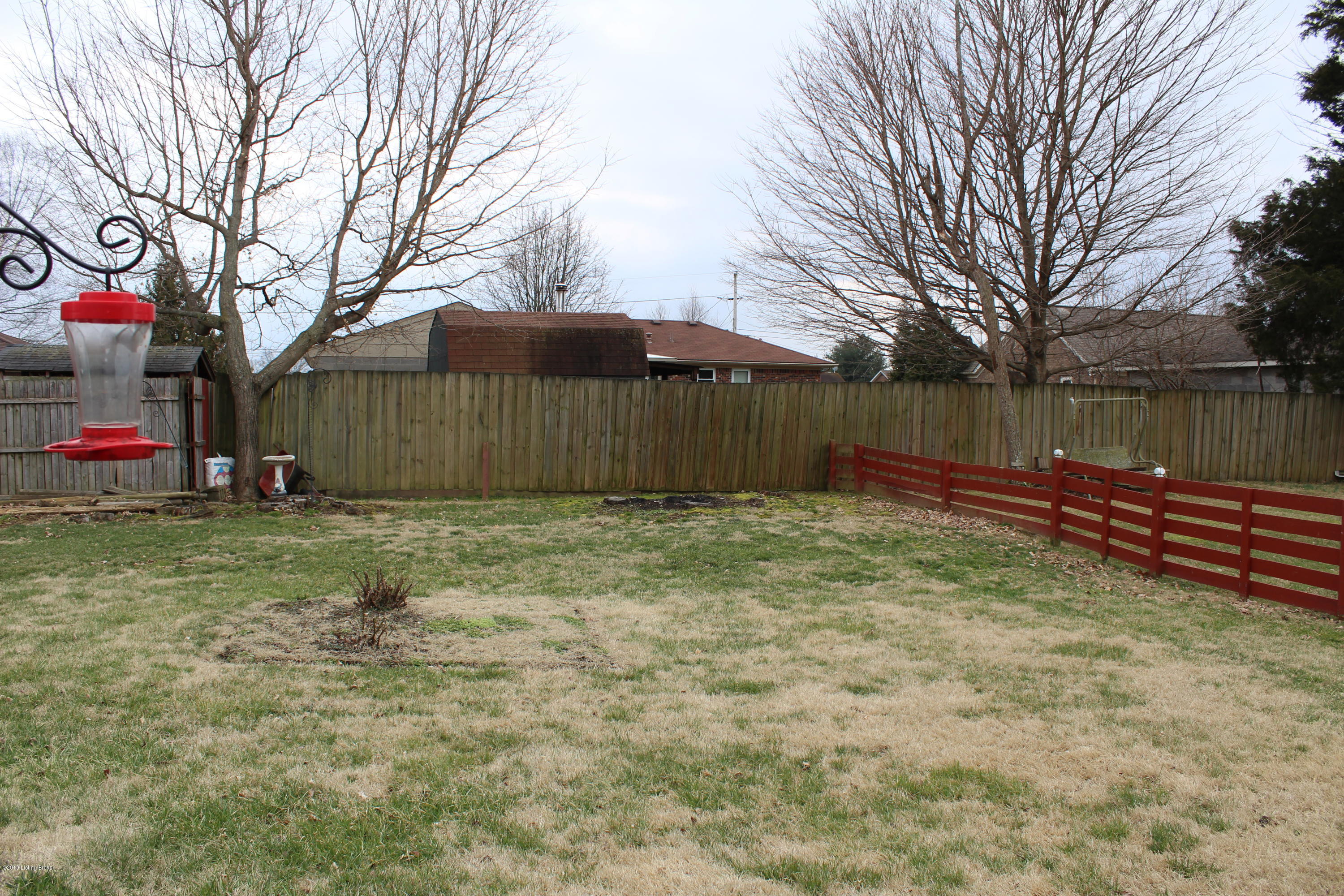 381 East Blue Jay Road Louisville, KY 40229 - Photo 19 of 25 IMG_2660