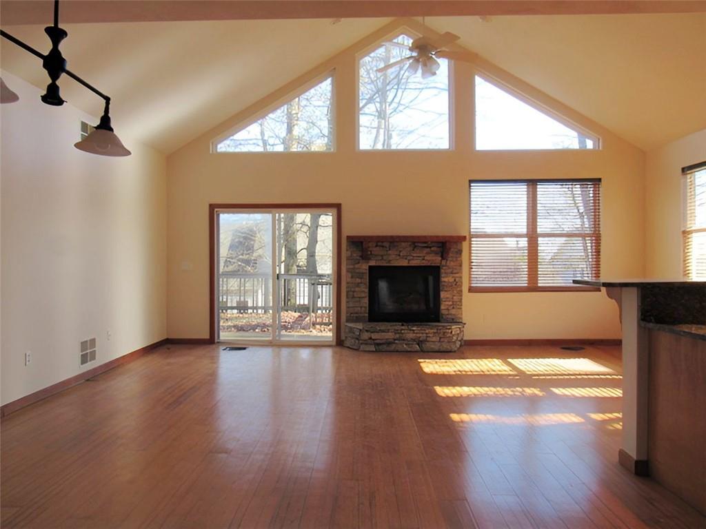 2413 South Ridge Place Hidden Valley, PA 15502 - Photo 6 of 32