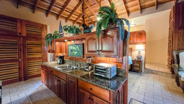 a view of outdoor kitchen