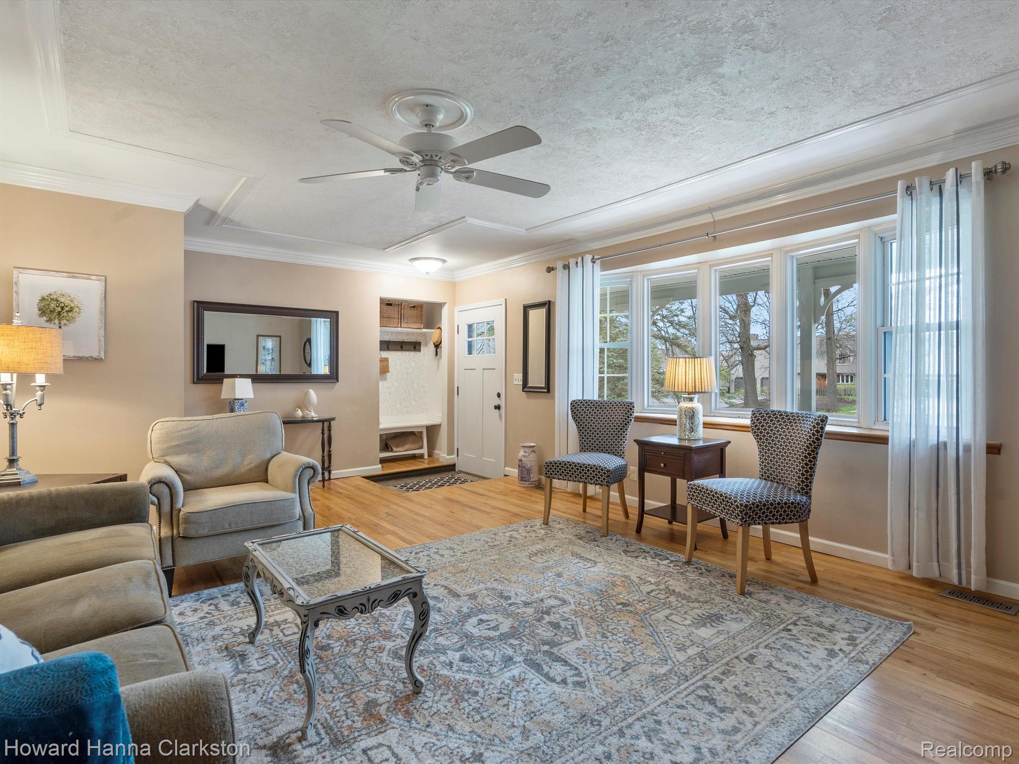 7150 Perry Lake Road Clarkston, MI 48346 - Photo 4 of 44 Gallery Image 4