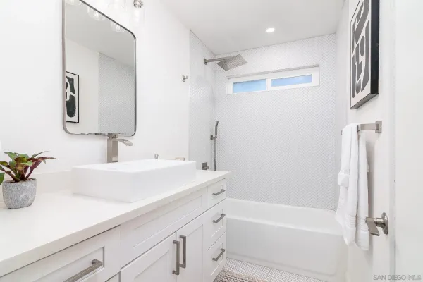 $2,199,000 | 534 Shanas Lane, Encinitas, CA 92024