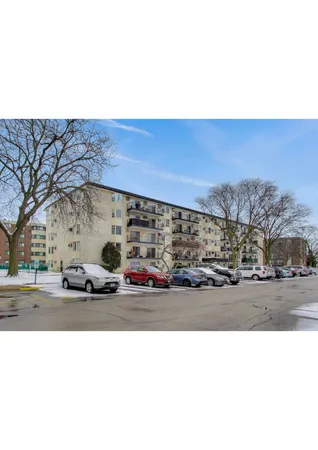 $199,000 | 5506 Lincoln Avenue, Unit A521, Morton Grove, IL 60053