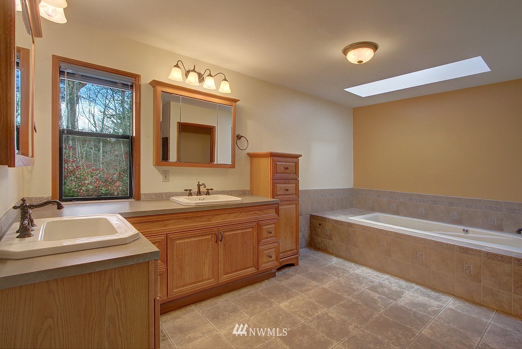 13448 Southeast 184th Street Renton, WA 98058 - Photo 16 of 25 Gallery Image 16