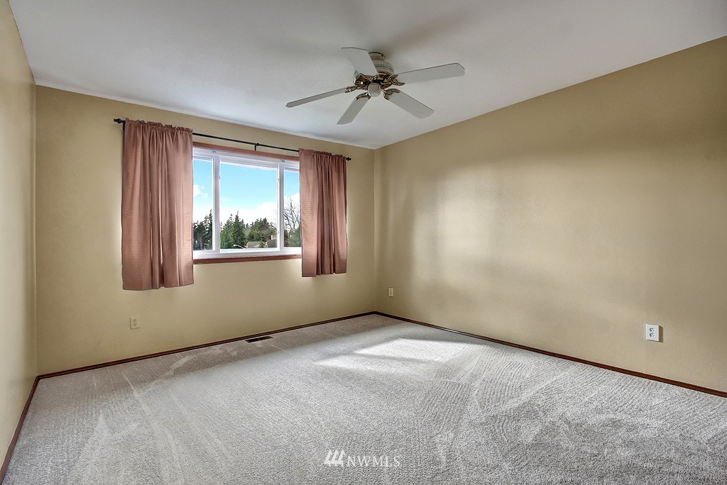 13448 Southeast 184th Street Renton, WA 98058 - Photo 18 of 25 Gallery Image 18