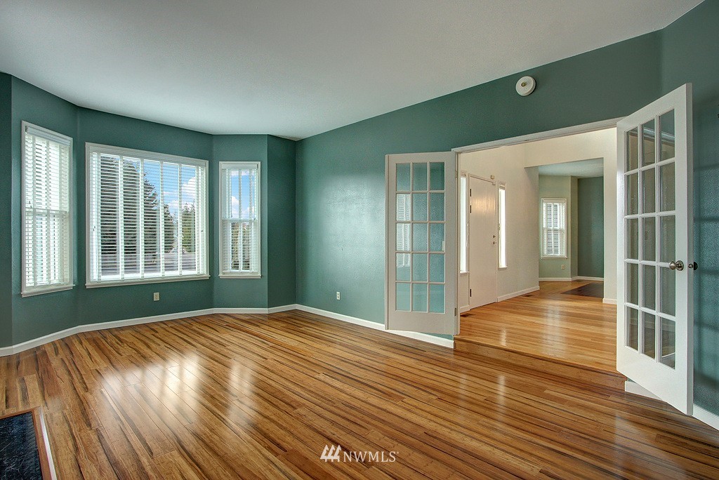 13448 Southeast 184th Street Renton, WA 98058 - Photo 3 of 25 Gallery Image 3