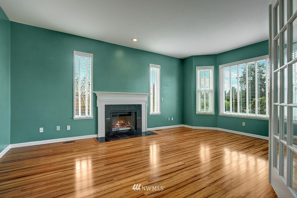 13448 Southeast 184th Street Renton, WA 98058 - Photo 4 of 25 Gallery Image 4