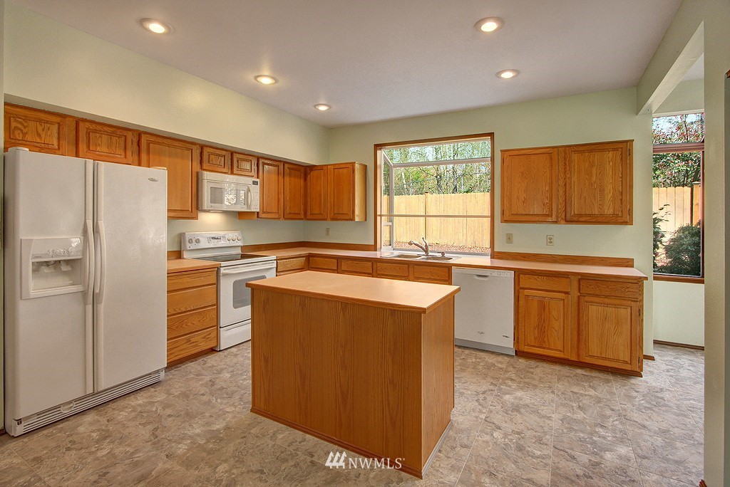 13448 Southeast 184th Street Renton, WA 98058 - Photo 9 of 25 Gallery Image 9