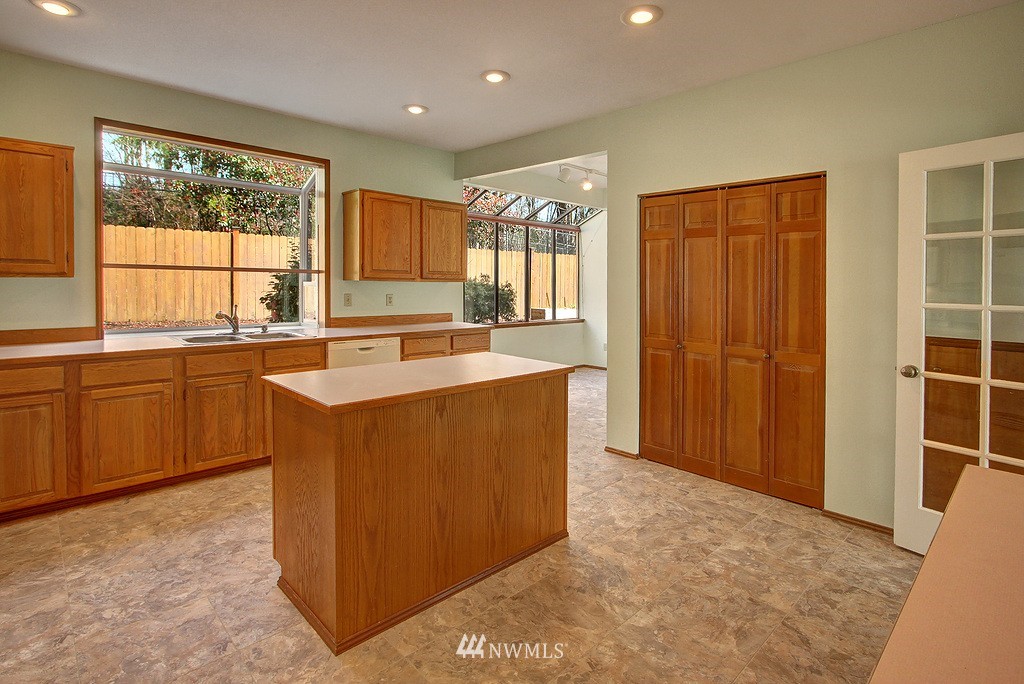 13448 Southeast 184th Street Renton, WA 98058 - Photo 10 of 25 Gallery Image 10