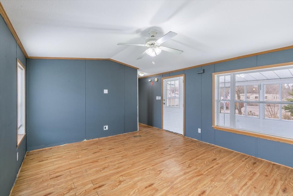 124 West Main Street Merrimac, MA 01860 - Photo 12 of 32