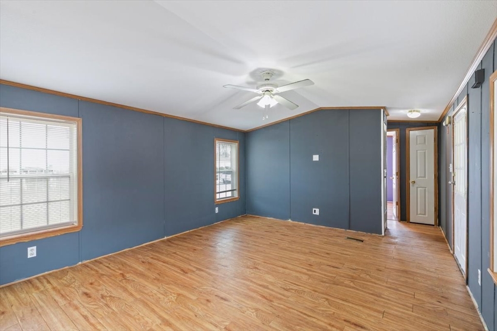 124 West Main Street Merrimac, MA 01860 - Photo 13 of 32