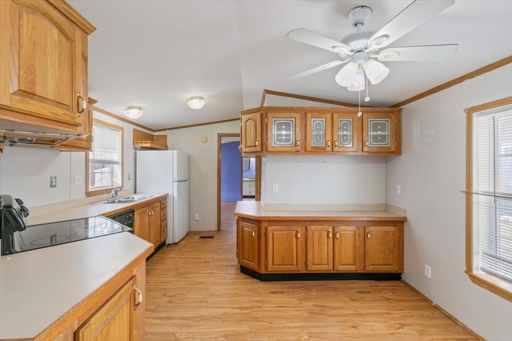 124 West Main Street Merrimac, MA 01860 - Photo 14 of 32