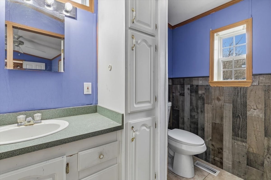 124 West Main Street Merrimac, MA 01860 - Photo 28 of 32