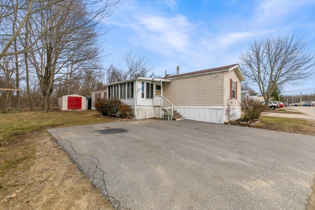 124 West Main Street Merrimac, MA 01860 - Photo 4 of 32