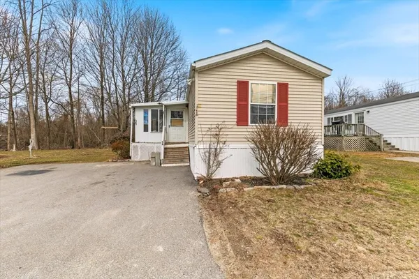 $150,000 | 124 West Main Street, Merrimac, MA 01860