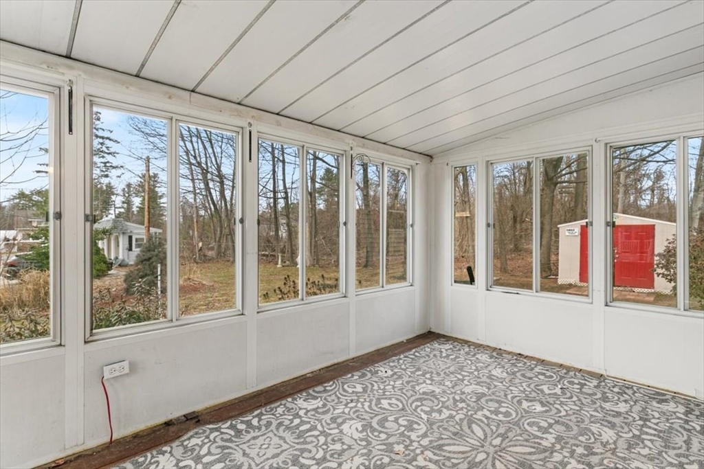 124 West Main Street Merrimac, MA 01860 - Photo 8 of 32