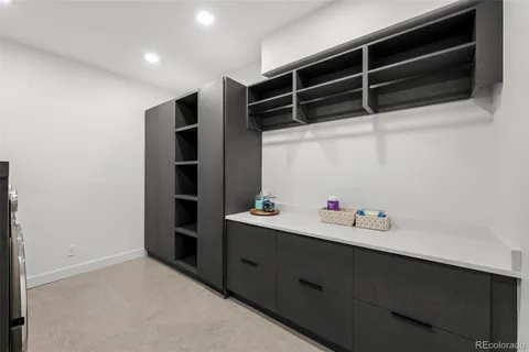 a view of an outdoor space