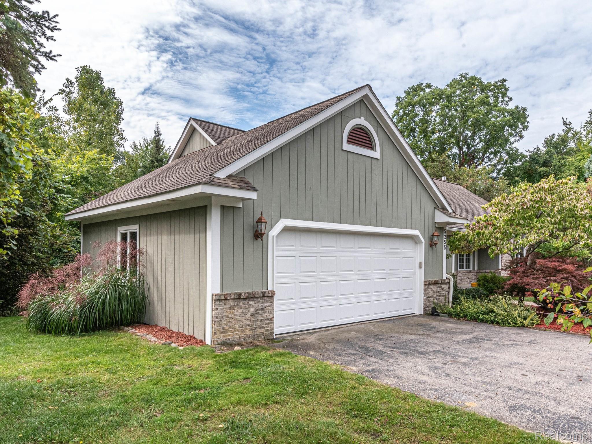 5255 Stickney Road Clarkston, MI 48348 - Photo 51 of 80 Oversized 2 Car Attached Garage