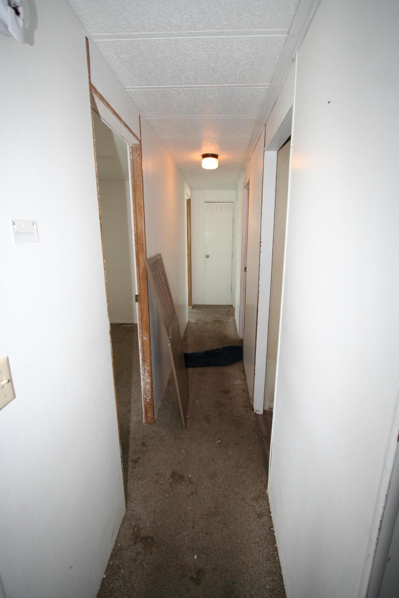 24667 Sprague River Road Sprague River, OR 97639 - Photo 12 of 38 a view of a hallway with seating area