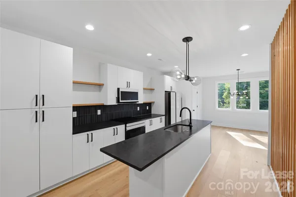 $3,000 | 1360 Briar Creek Road, Charlotte, NC 28205