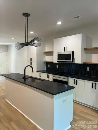 $3,000 | 1360 Briar Creek Road, Charlotte, NC 28205